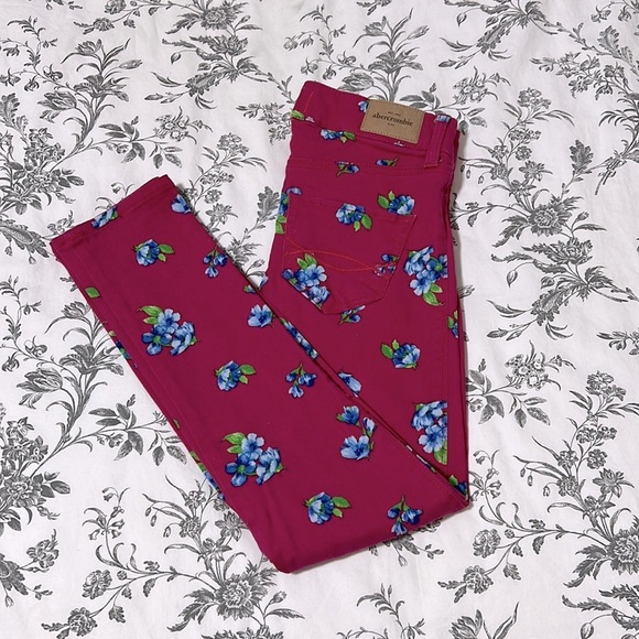 Abercrombie Kids Floral Red Super Skinny Ankle Jeans - Picture 1 of 9